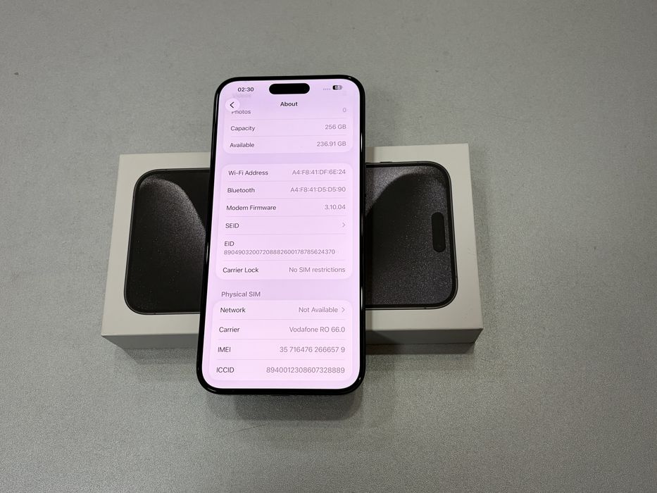 Iphone 15 Pro Max, 256 gb, Black Titanium, la cutie