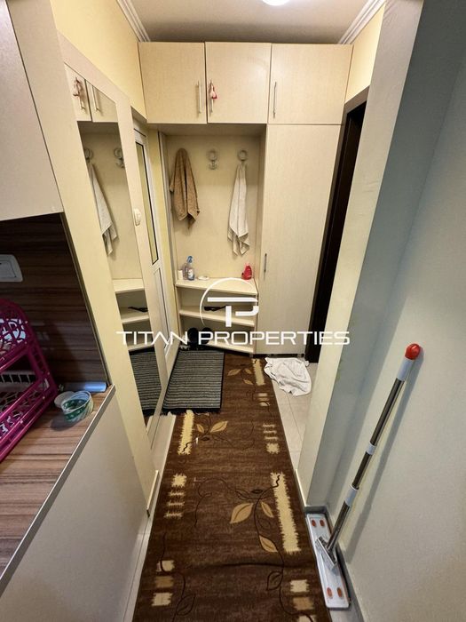 Дава се под наем Двустаен апартамент в Бургас, Център - 65 кв.м за 382.5 € - Снимка #2