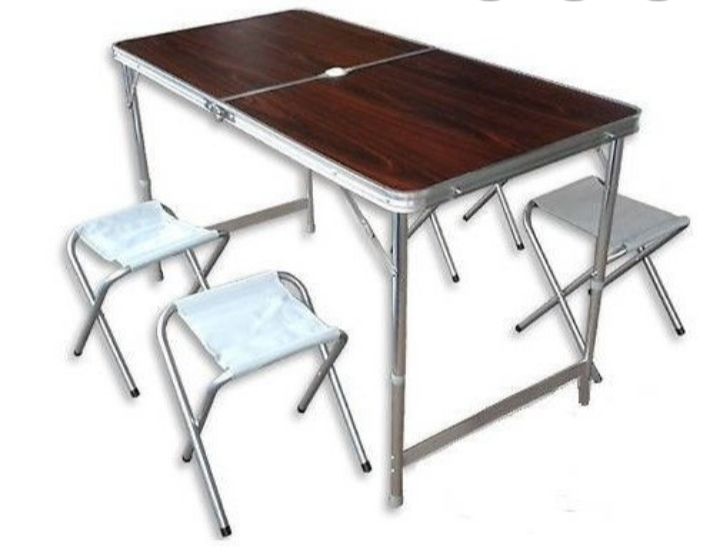 Стол со стульями для пикника