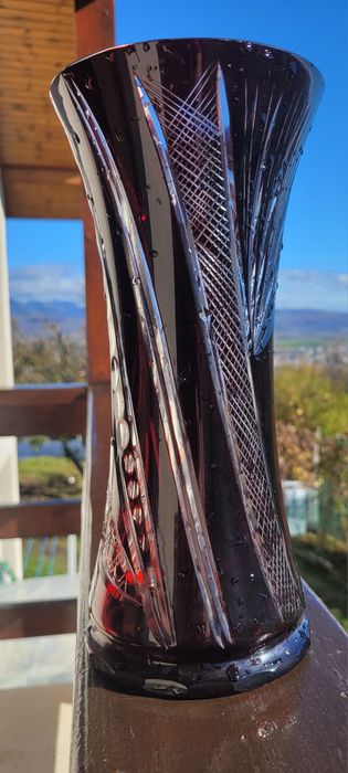 Vază decorativă rubin