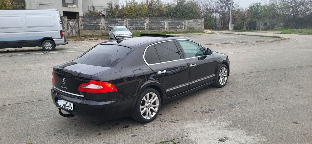 Skoda Superb II DSG/Navi/Trapă/Xenon