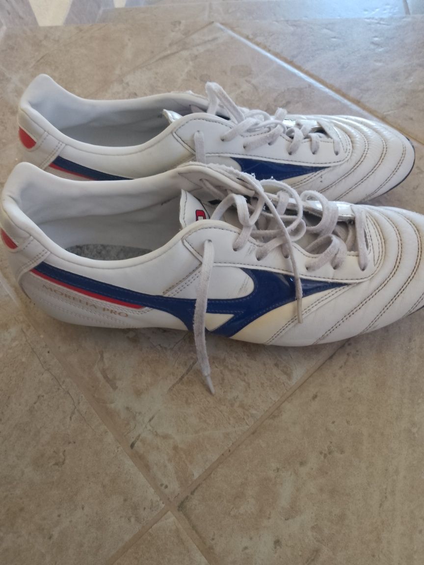 Продавам Бутонки MIZUNO 42,5