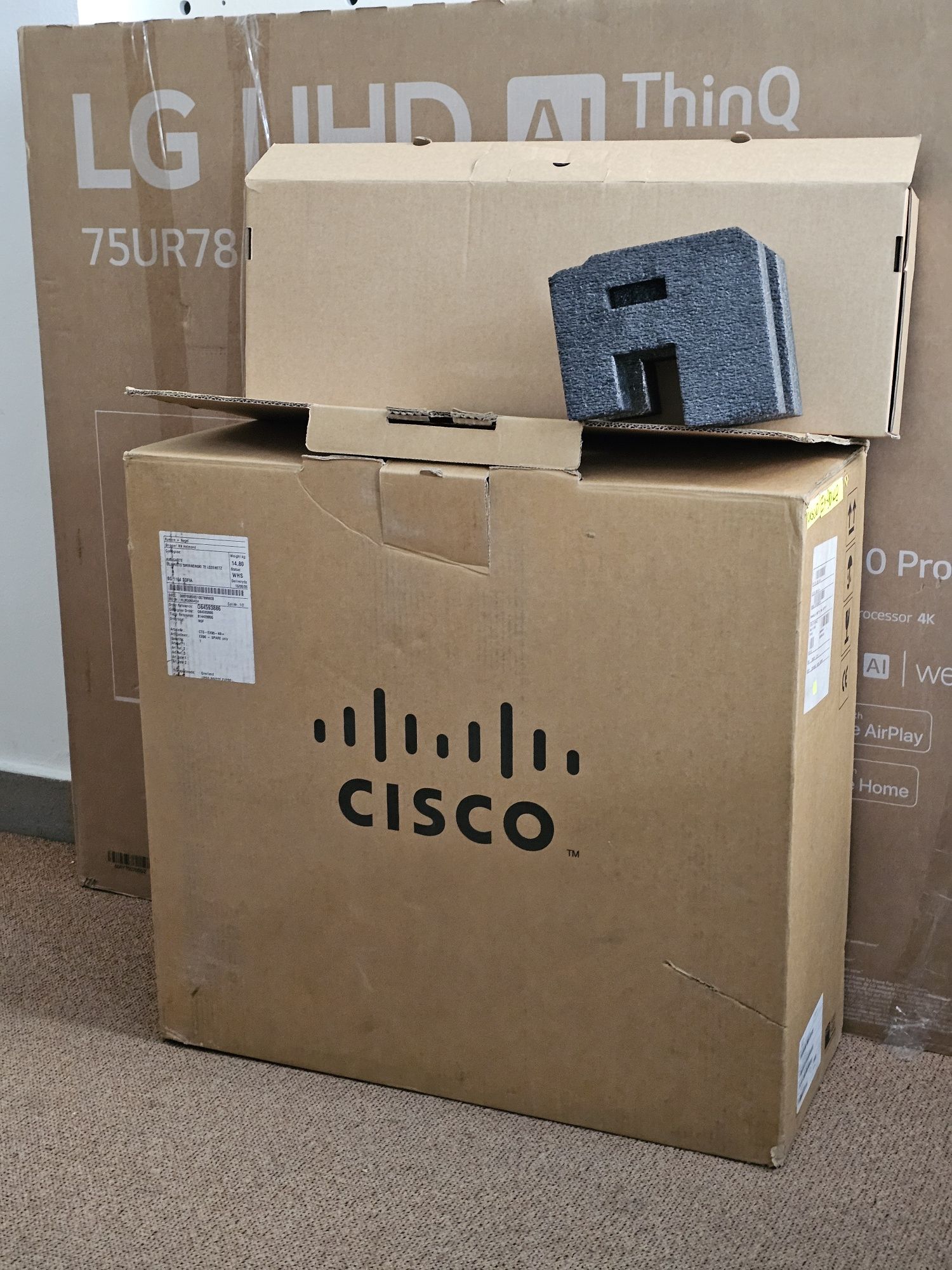 Cisco EX90 H323 система за видеоконферентни разговори
