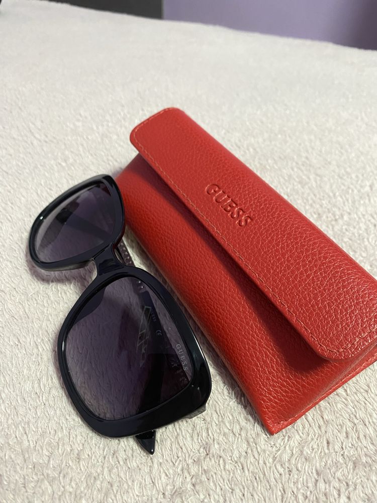 Слънчеви очила Guess
