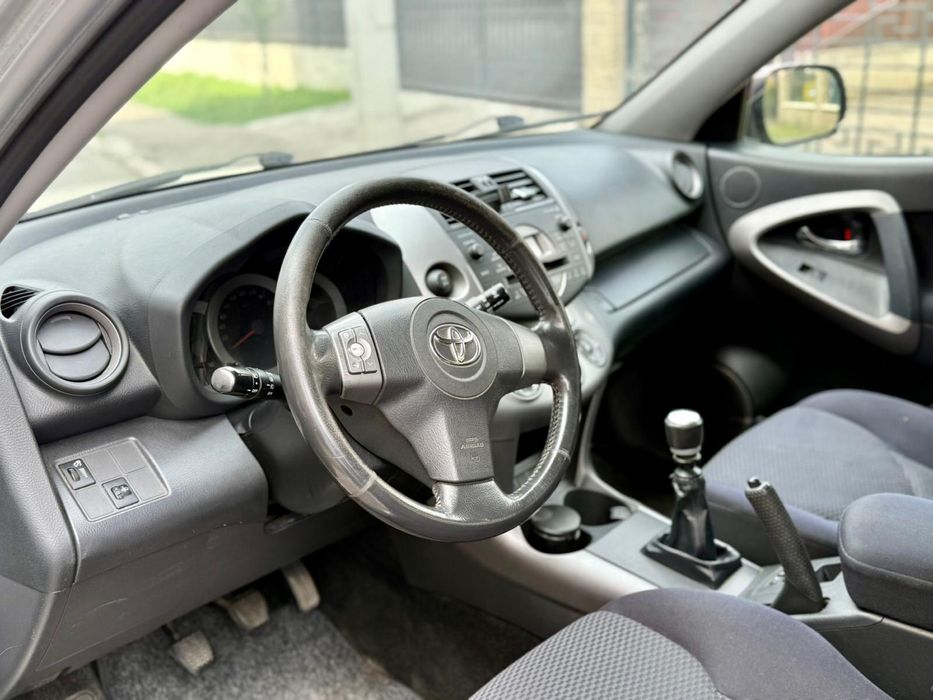 Toyota Rav-4  , 4x4 !