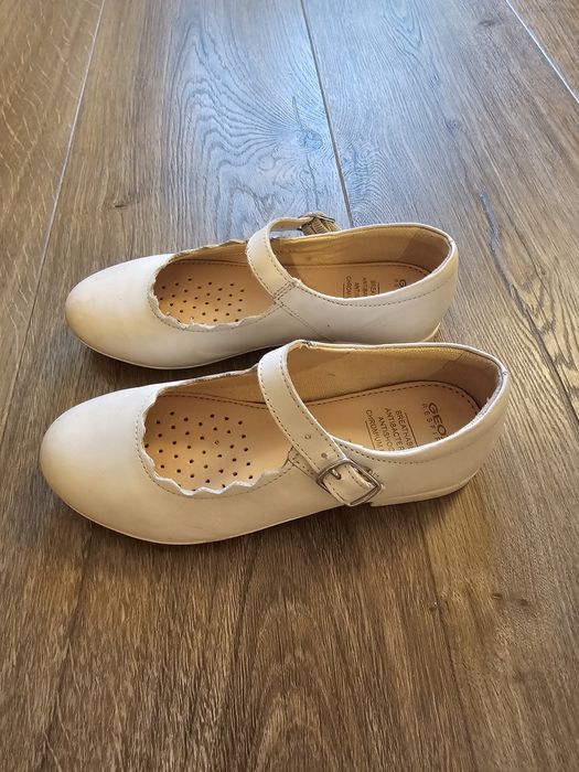 Pantofi fetita albi Geox,piele naturala,marimea 29