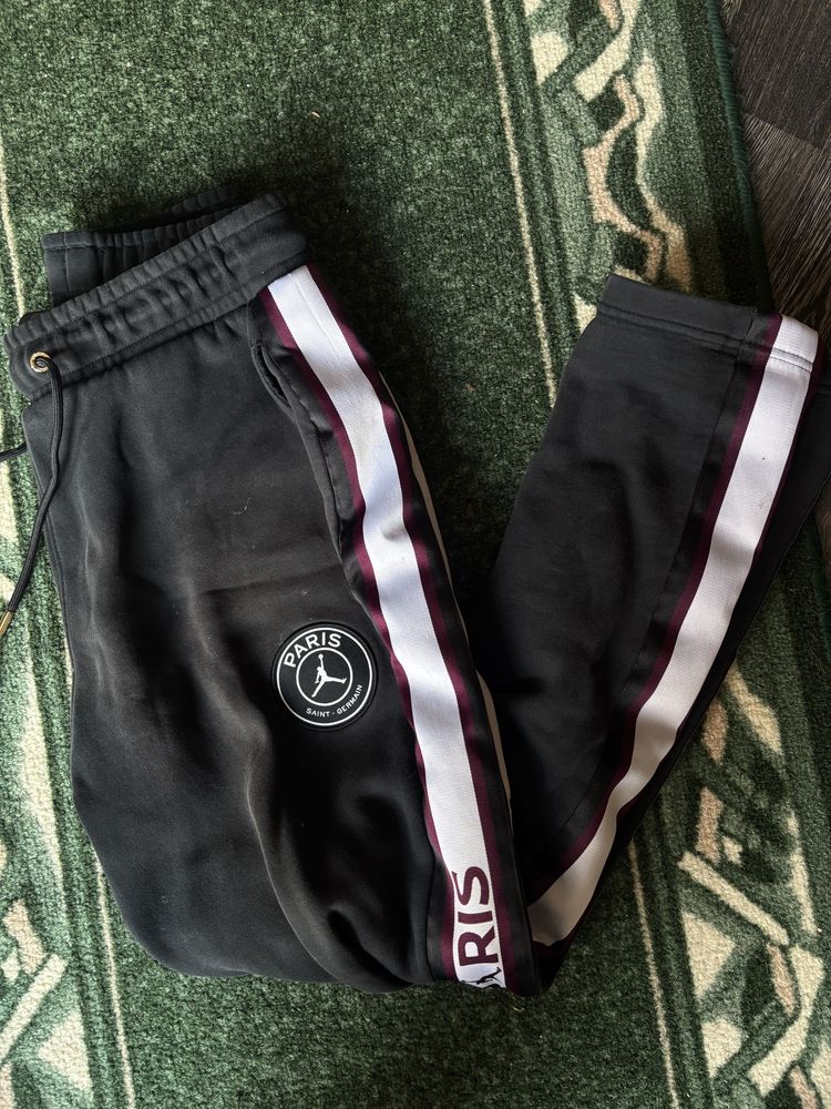 Jordan X PSG Екип