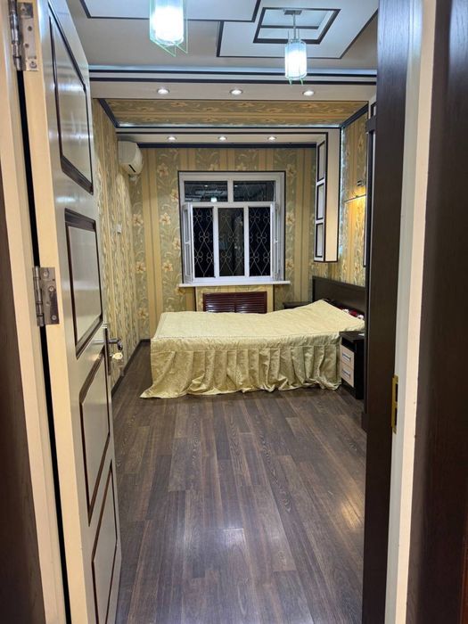 Ц13 Шайхантахурскмй район 2/2/4 Кирпич Орр-ресторан Quadro