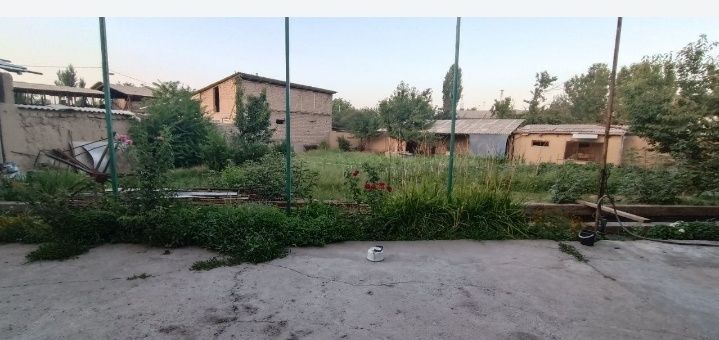 Зангиота туманида 6сотих 2хонали учаска сотилади транспортная муамо йу
