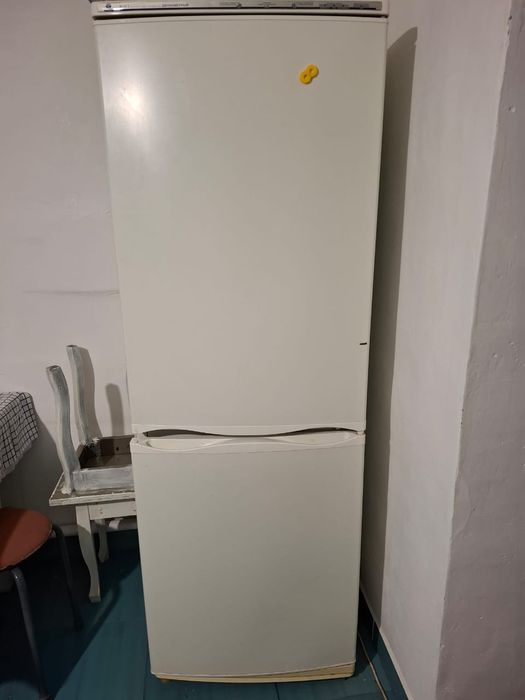 Продам холодильник atlant