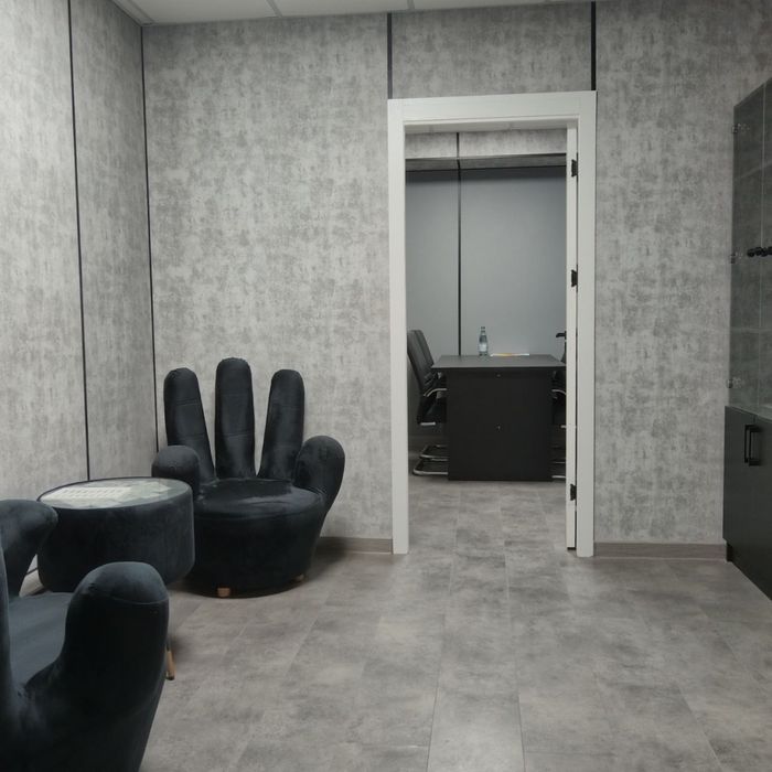 На Лабзаке в Бизнес Центре Офис 110м2