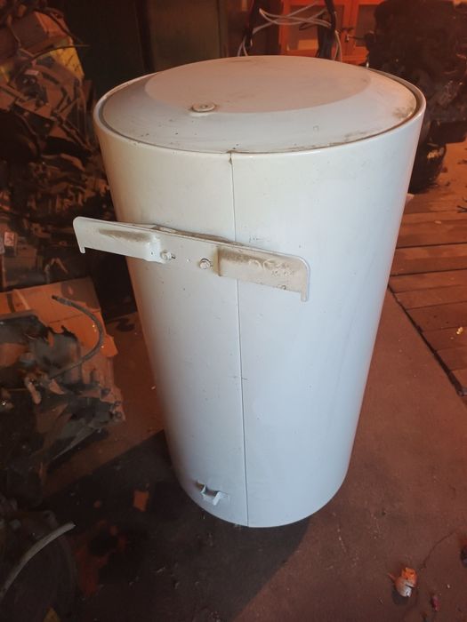 Canapea extensibila , boiler electric Ariston 100 l