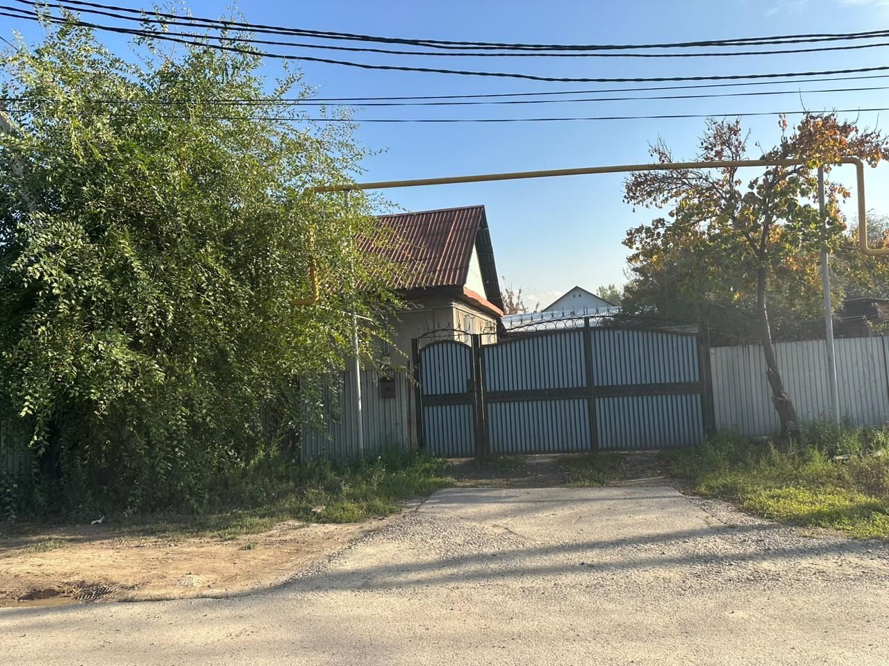 Продам частный дом.В мкр Көк-кайнар.Торг есть.