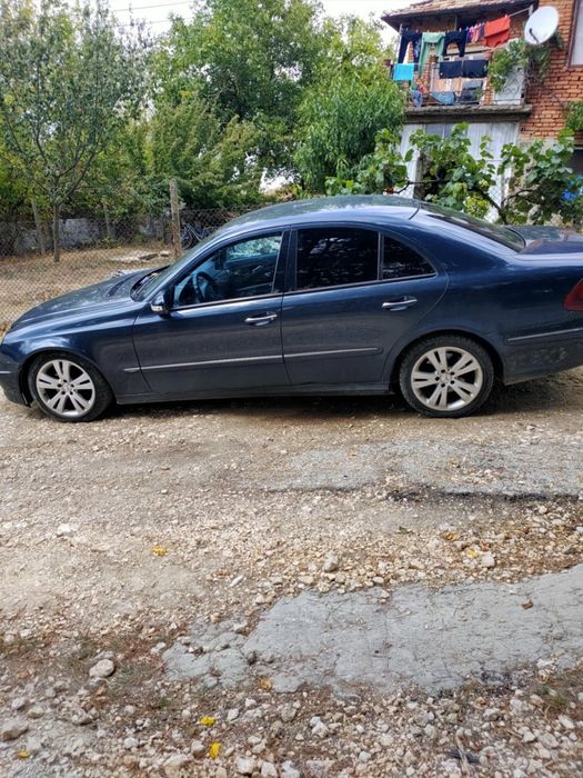 Mercedes-Benz E270