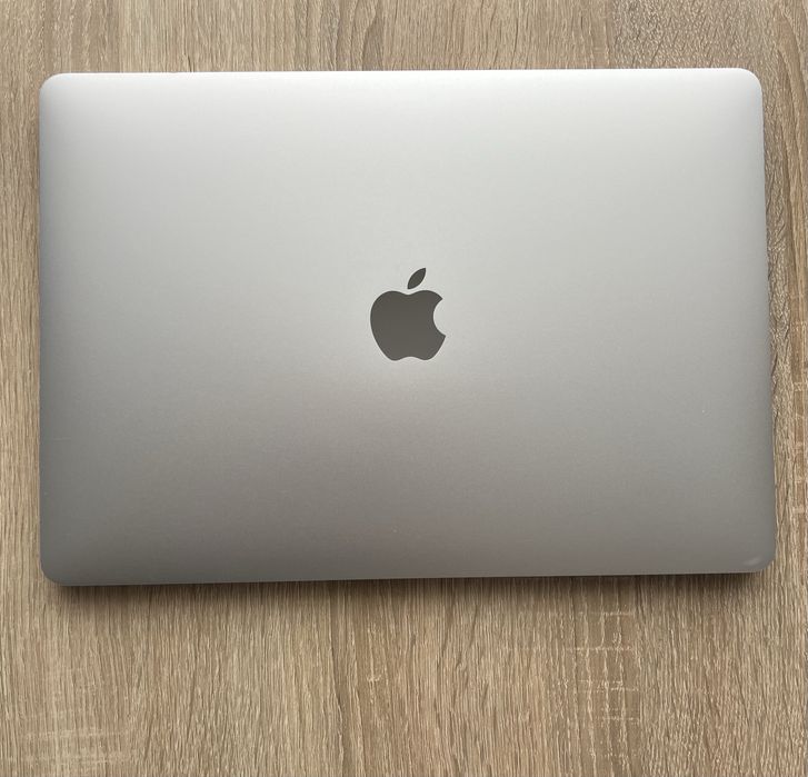 Macbook Pro 2018 Silver 13 inch