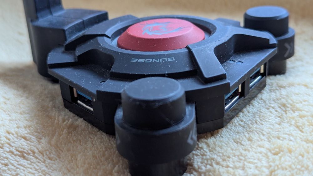 Suport fir mouse cu Hub USB, iluminat, Dragonwar Bungee