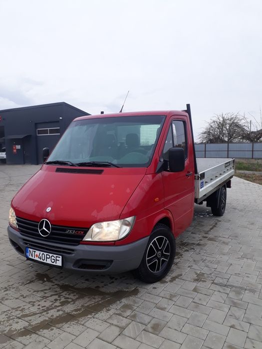 Vând Mercedes sprinter