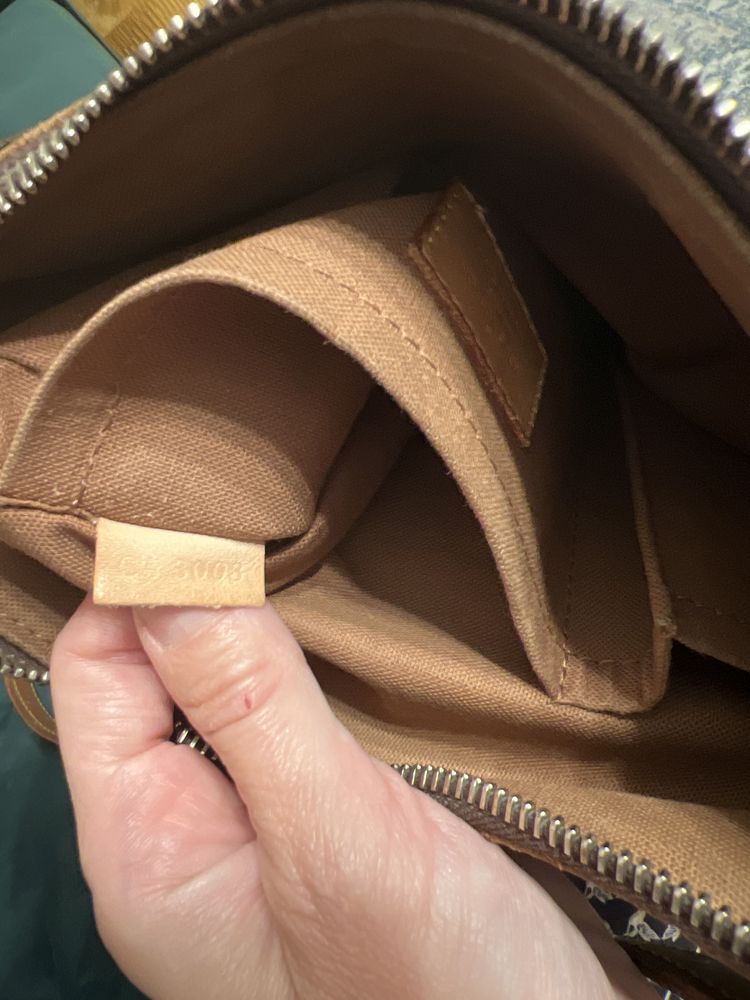 Geanta Louis Vuitton- 100% autentica