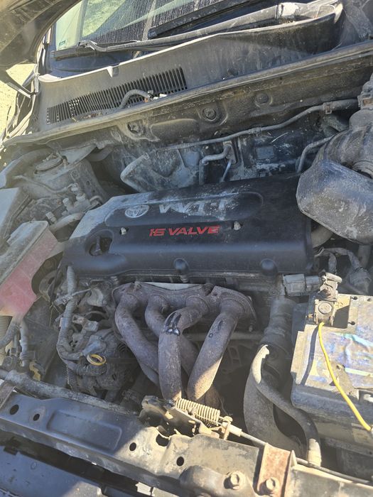 Vând motor toyota rav4 mk3  2.0 benzina