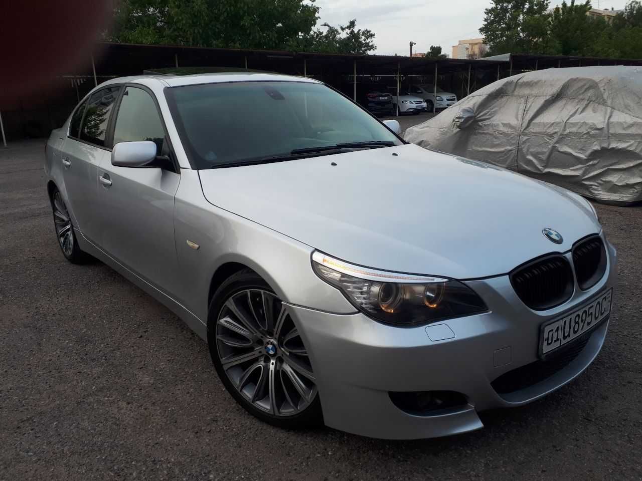 BMW 530 Е 60 Японка FULL комплектация,М обвес,рестайлинг фары,2004 год