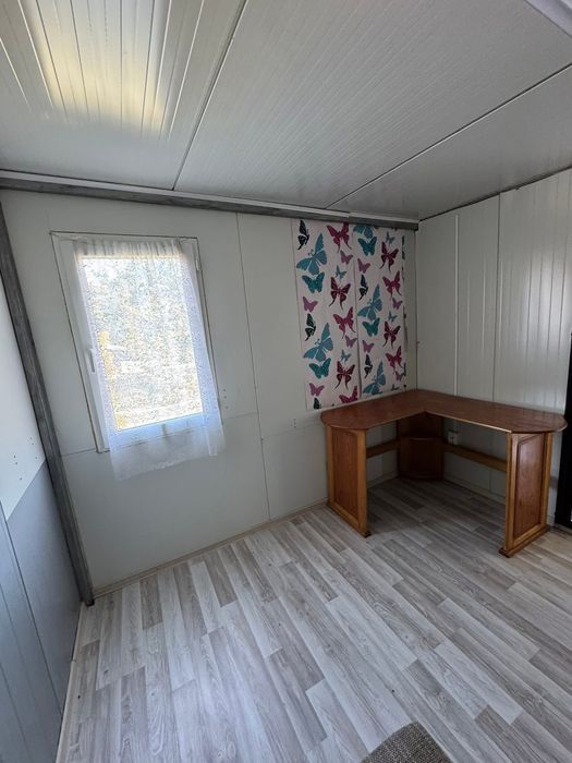 Vând container locuibil