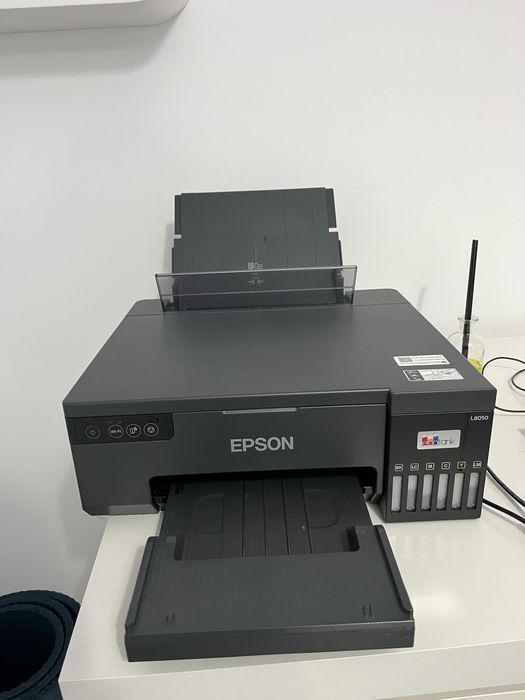 Imprimanta epson l8050 , taietor automat carti de vizita, ghilotina