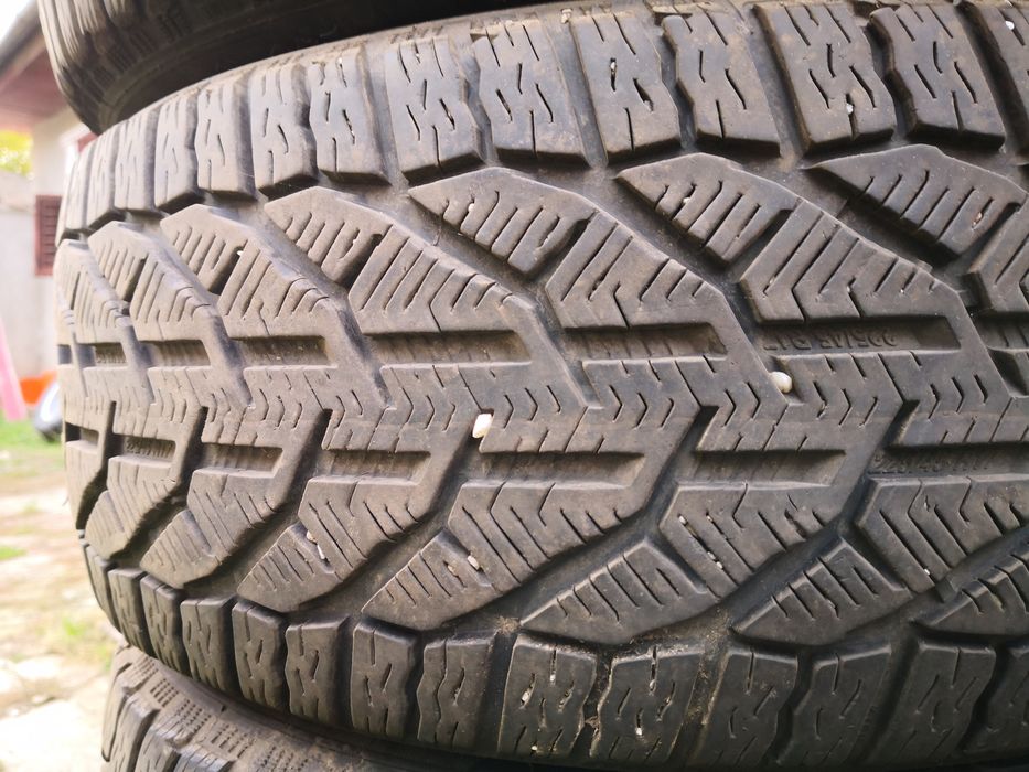 Anvelope iarna Taurus 225 45 r17 Dot 22 / 920lei setul