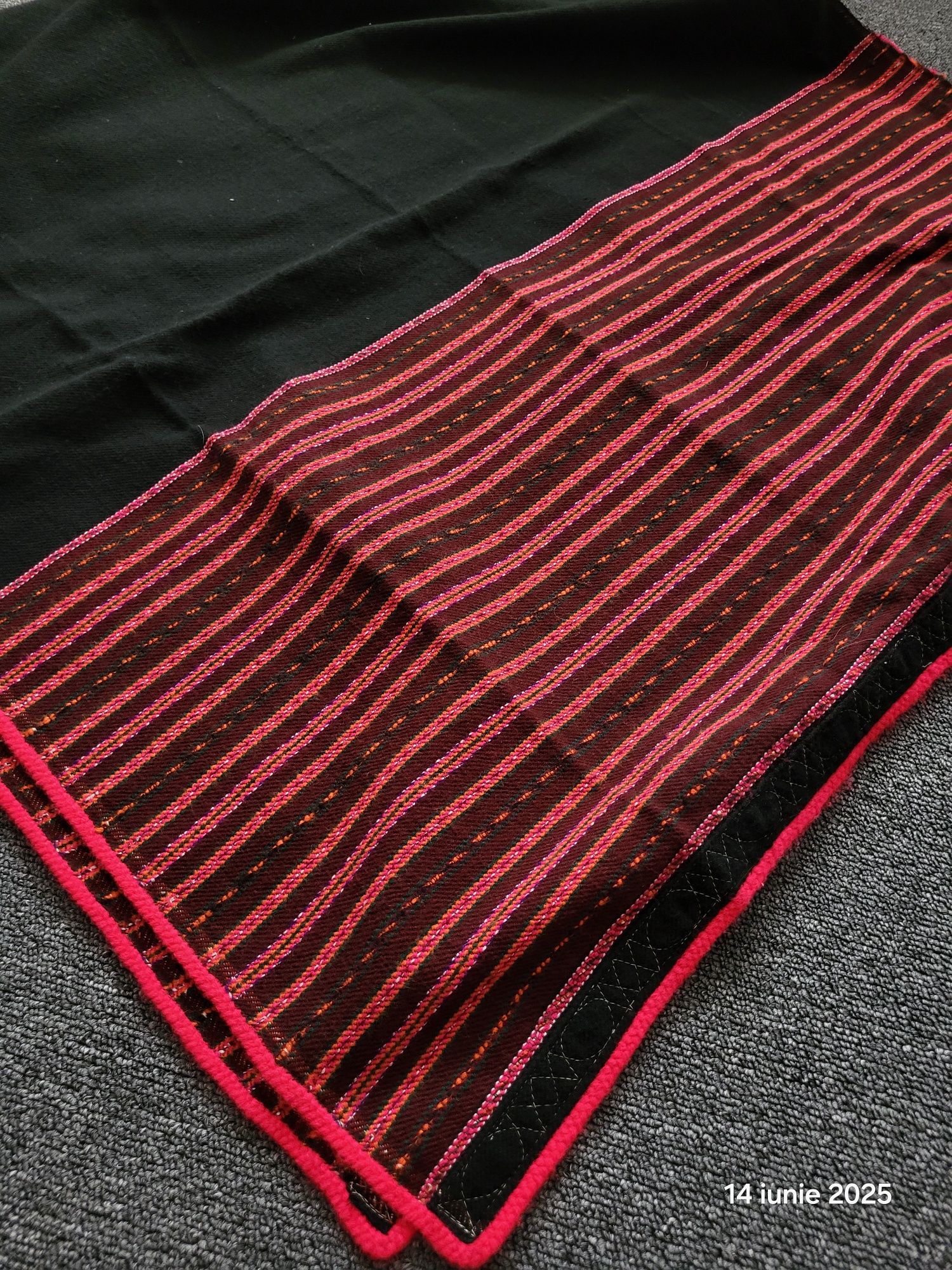 Catrinte/fote/fuste vechi traditionale autentice