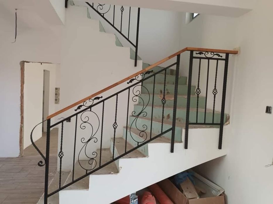 Scări metalice pentru interior și exterior