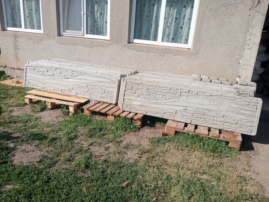 Gard din plăci de beton
