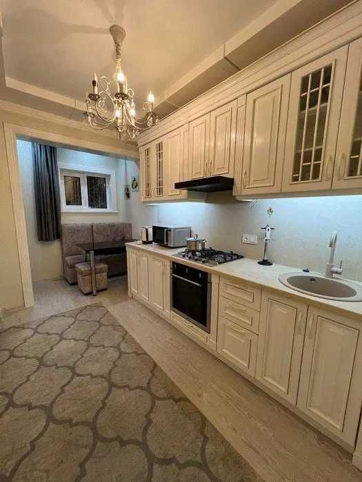 Сдаётся 2ком квартира! Мирабадский  р-н Госпитальные