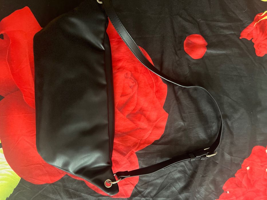 Gentuța unisex About you Nouă cu eticheta