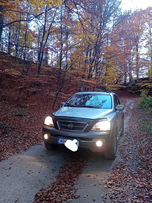 Vând  Kia Sorento