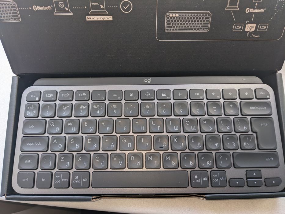 MX Keys mini - беспроводная