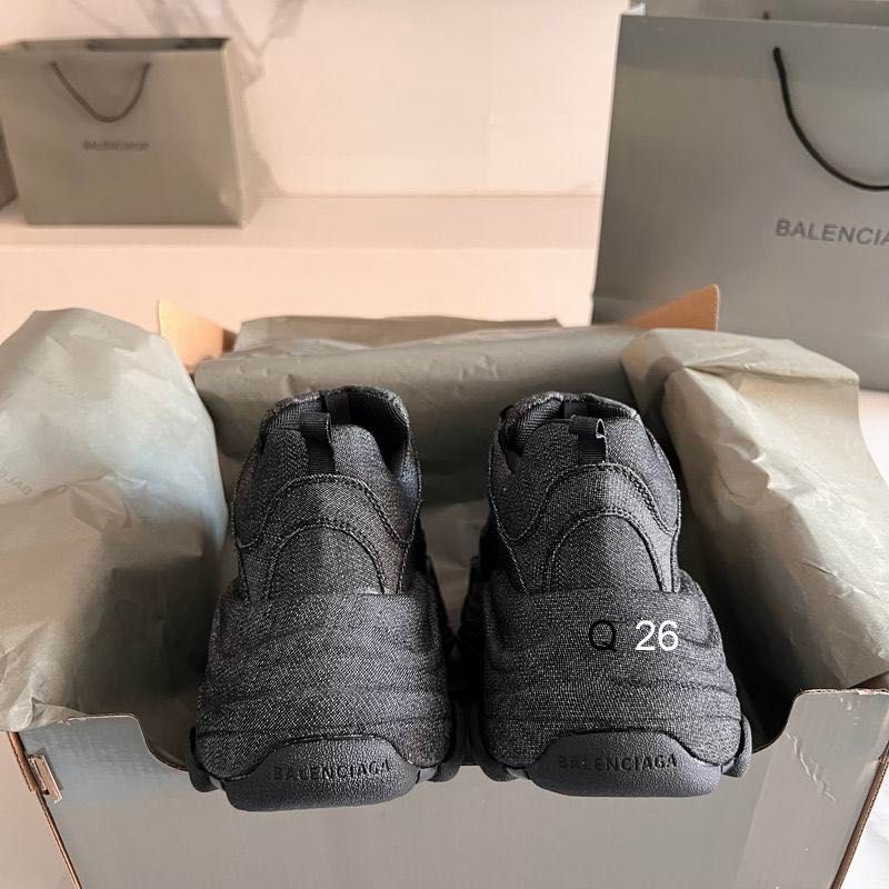 BALENCIAGA TRIPLE S, Calitate Premium, Icarus Brands