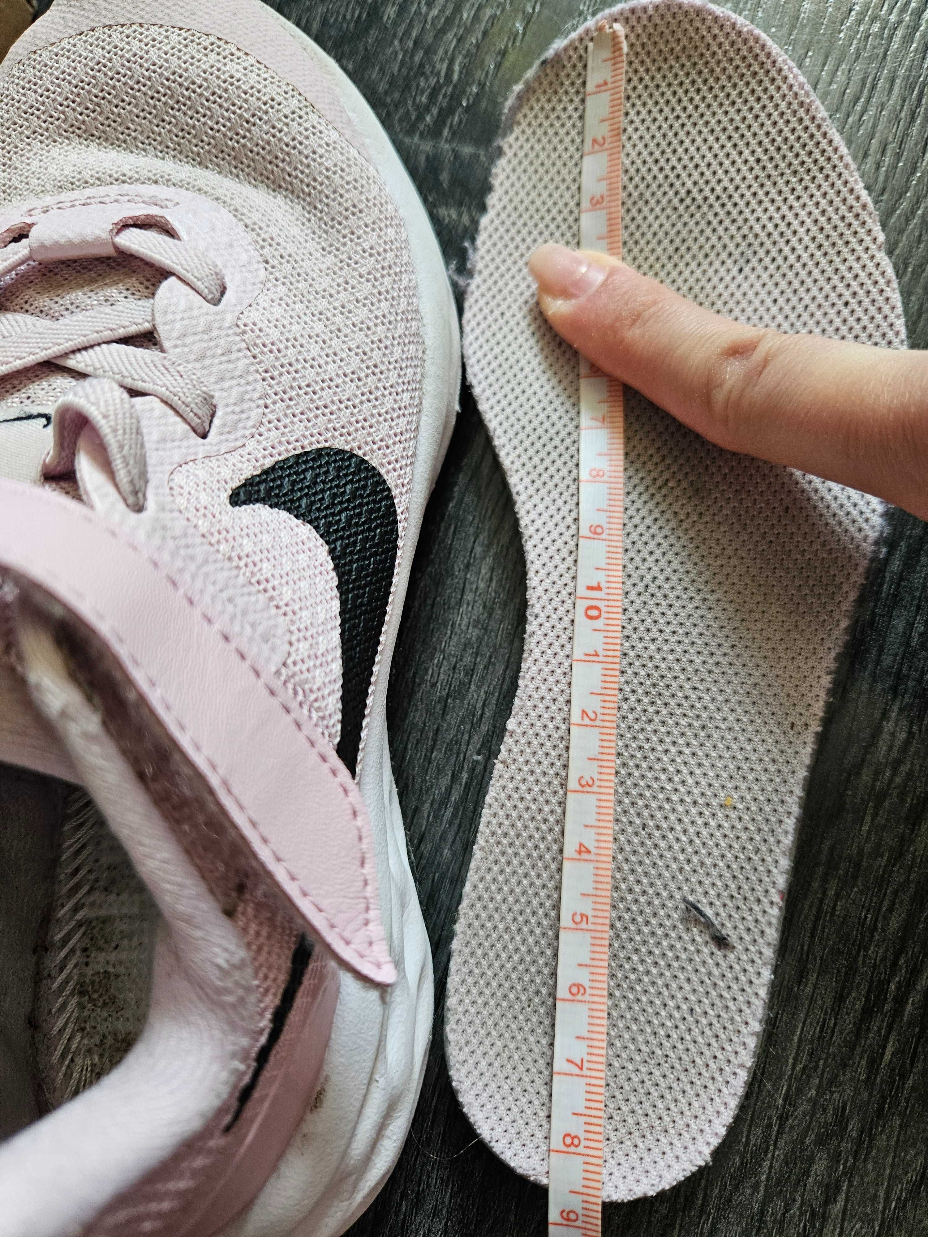 Маратонки Nike, номер 28 1/2