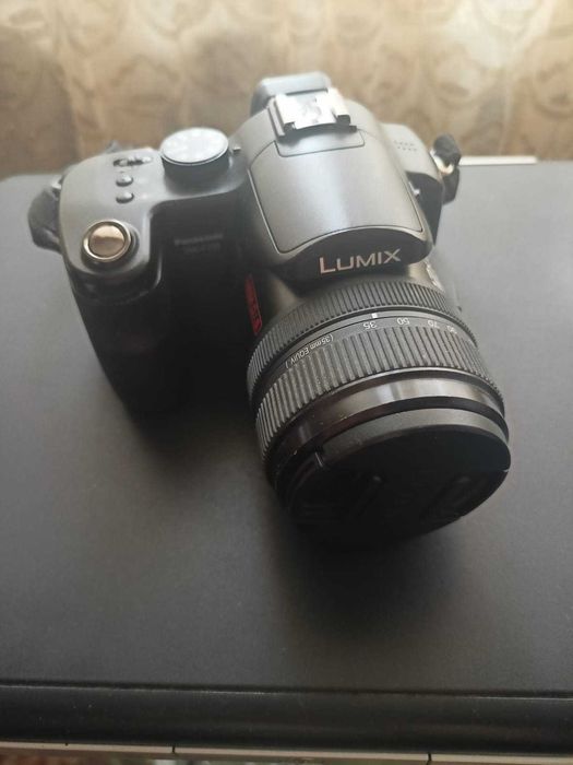 Продам фотоаппарат LUMIX