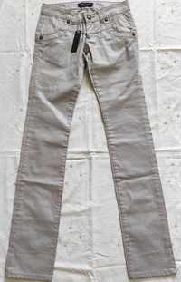 Продам  новые джинсы женские Турция размер 42-44