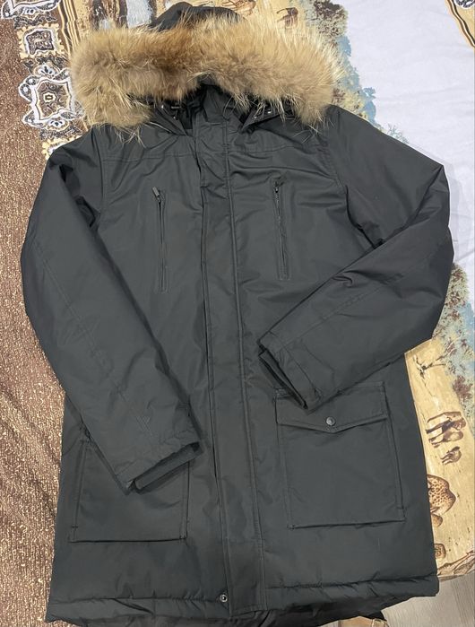 Мъжка парка с пух с естествен косъм на качулката