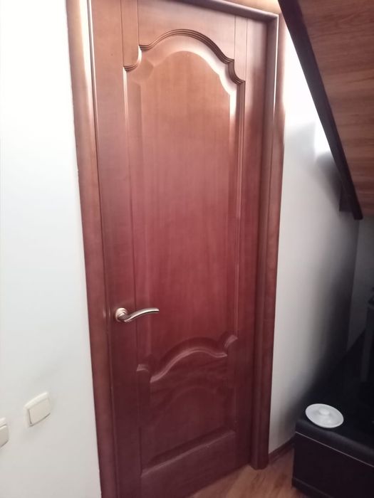 Продается Бу двери комплект