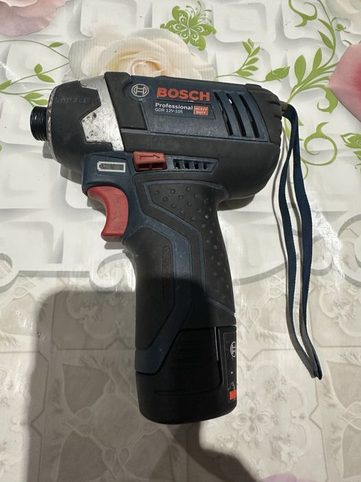 Bosch GDR 12V-105/импакт/+1 батерия 2ah