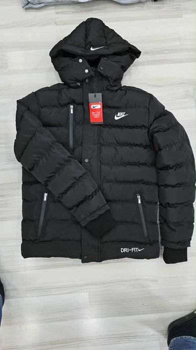 Nike Dri-Fit – Черно яке с качулка