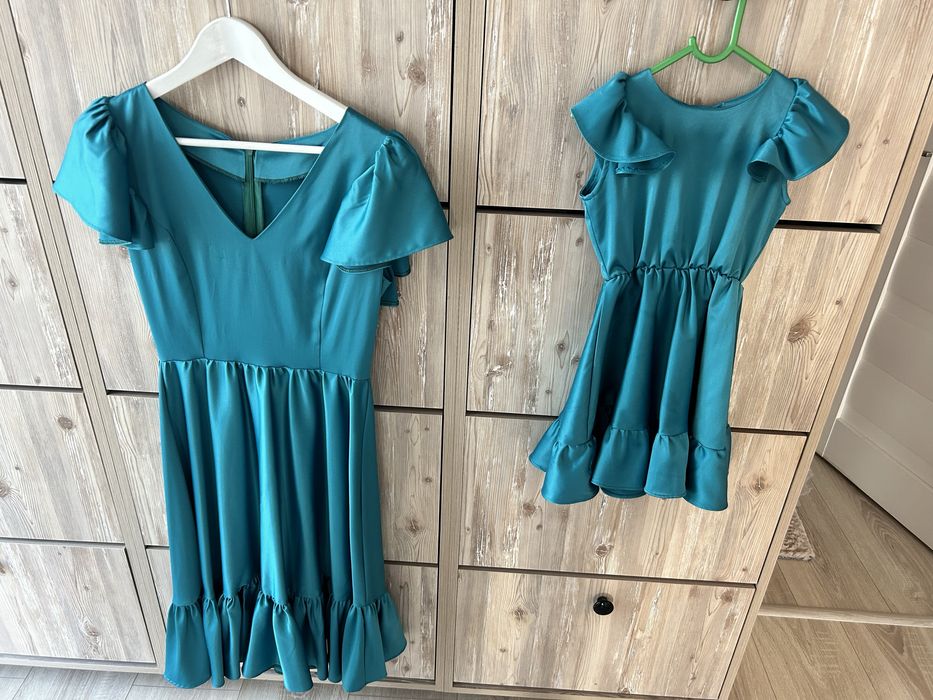 Set rochii turcoaz: mama (S/M) si fiica (4-5 ani)