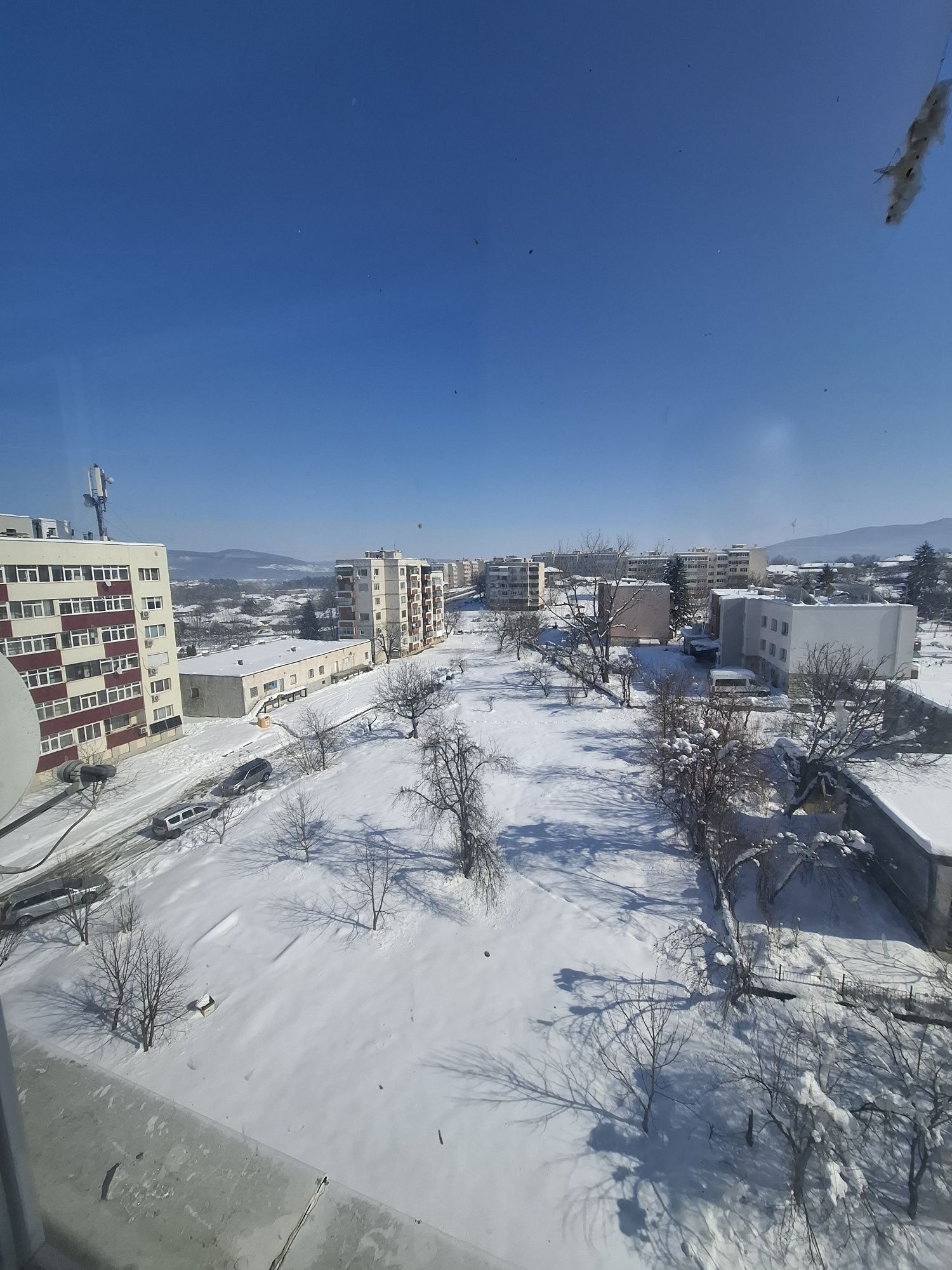 Продаваме гарсониера в гр Смядово 41  кв.м- саниран блок 6 ет.