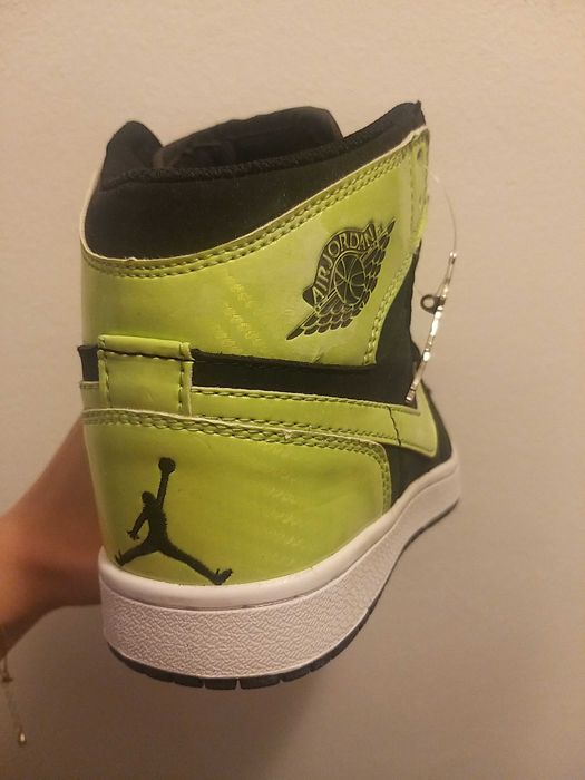 Adidasi Jordan marimea 37