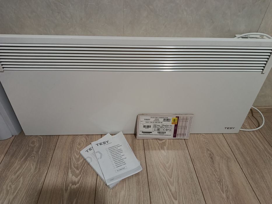 Стенен конвектор TESY CN 250 EIS W 2500 W