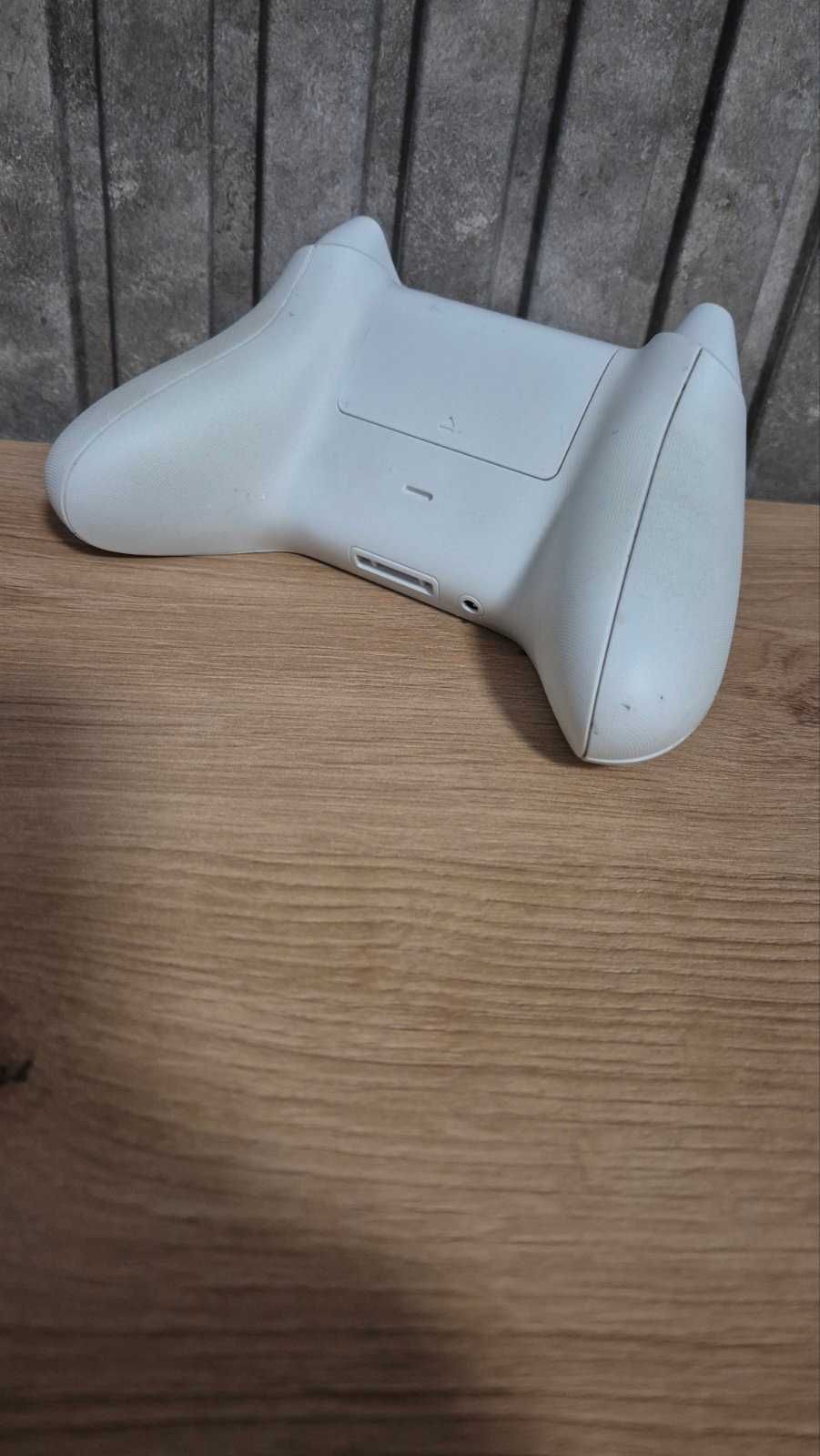 Безжичен контролер Microsoft - Black (Xbox One/Series S/X)