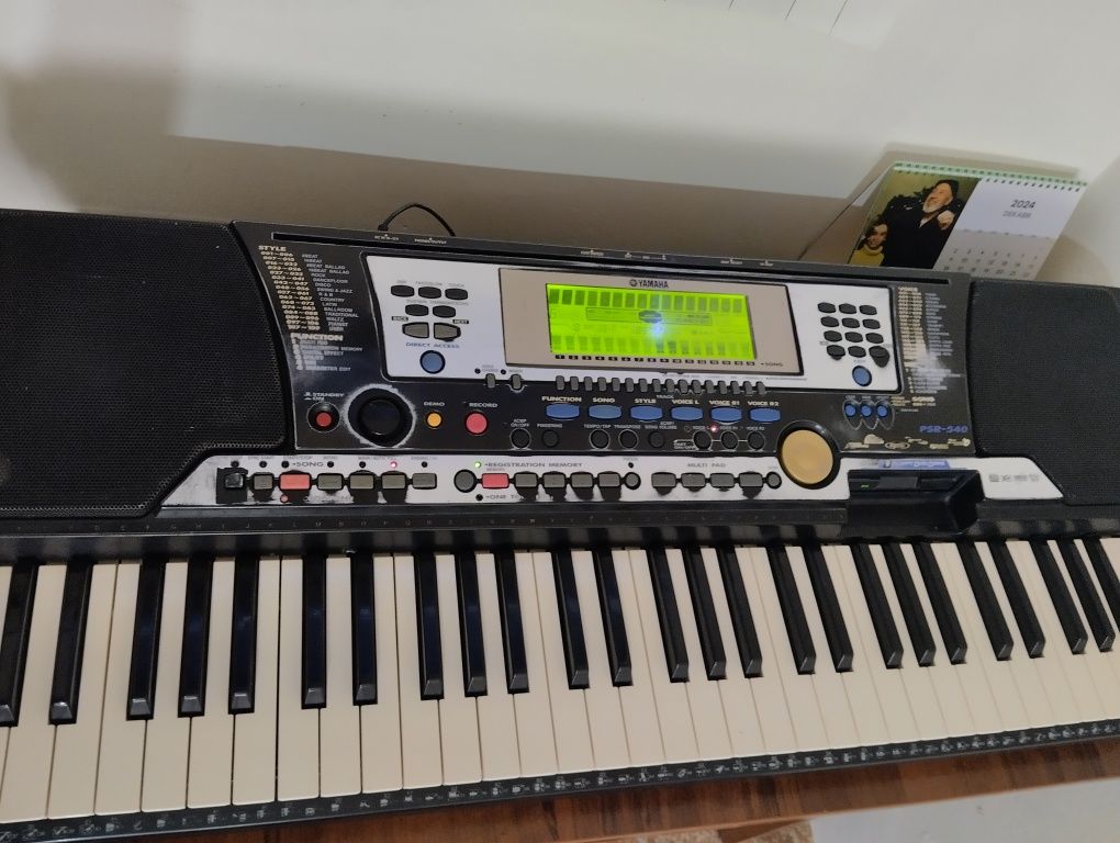 Yamaha PSR 540 синтезатор