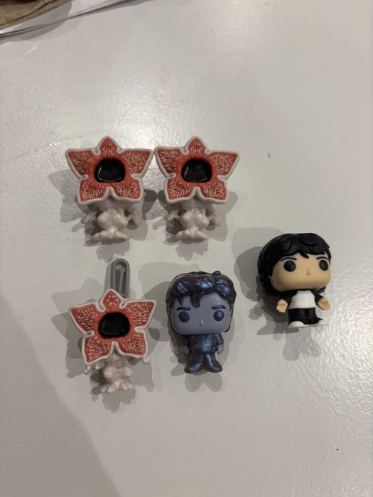 Играчки от Kinder Joy Stranger Things