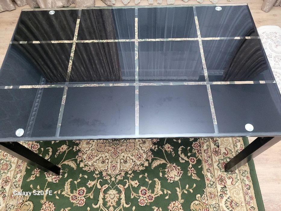 Продам кухонный стол